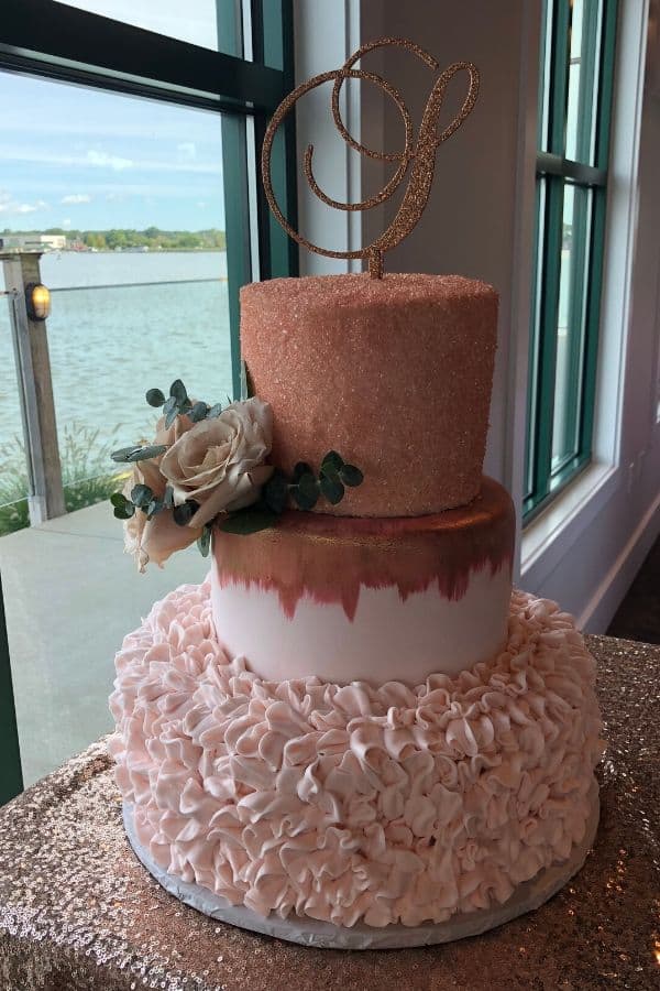 Three Tiered Wedding Cake Idea | Holland Cakery 'n' Sweets