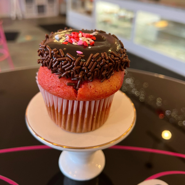 Valentine's Day Cupcakes - Chocolate Covered Strawberry